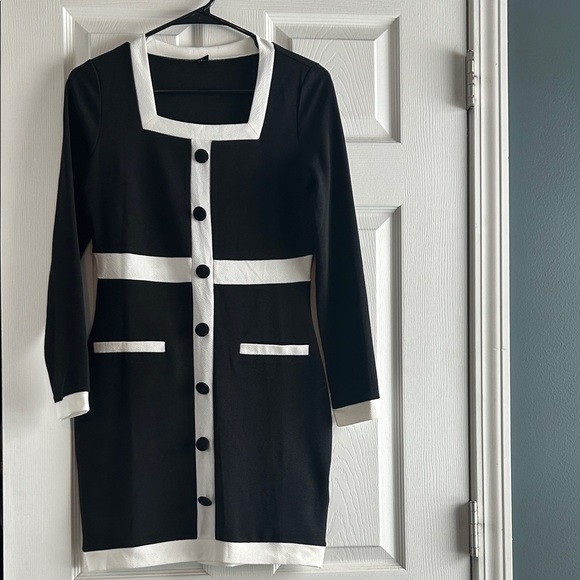 Dresses & Skirts - Black and White Button-Up Dress